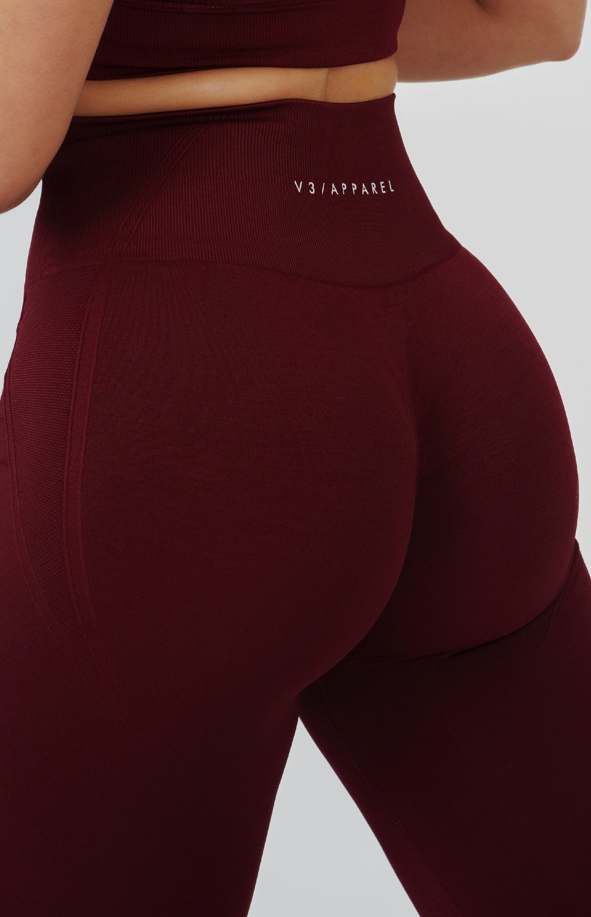 Tempo Seamless Scrunch shorts- Pomegranate Red
