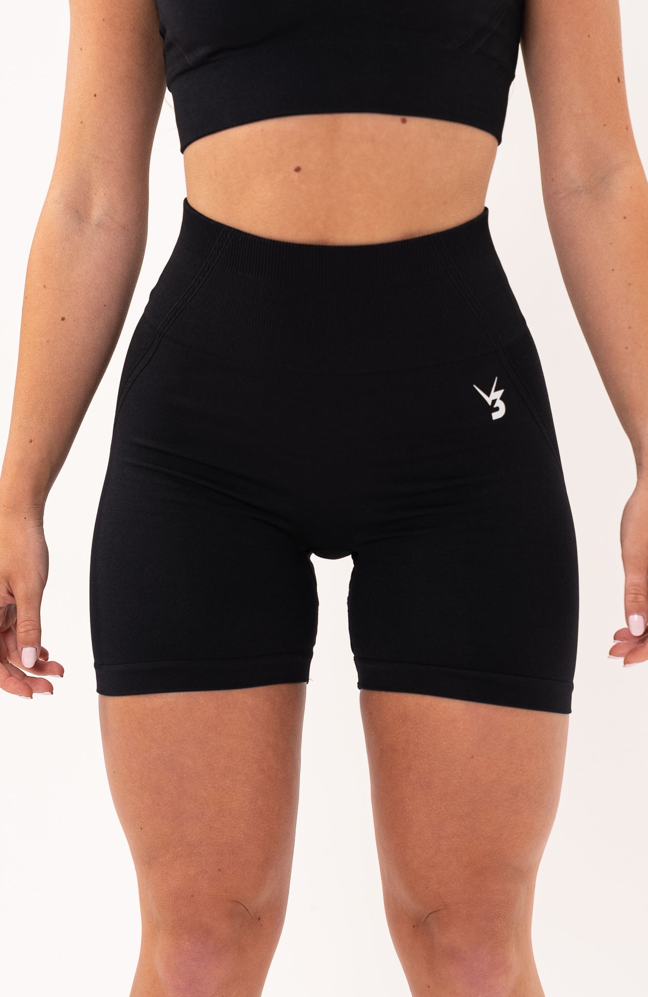 V3 Apparel Women's Tempo seamless scrunch bum shaping high waisted cycle shorts in black – Squat proof 5 inch leg gym shorts for workouts training, Running, yoga, bodybuilding and bikini fitness.