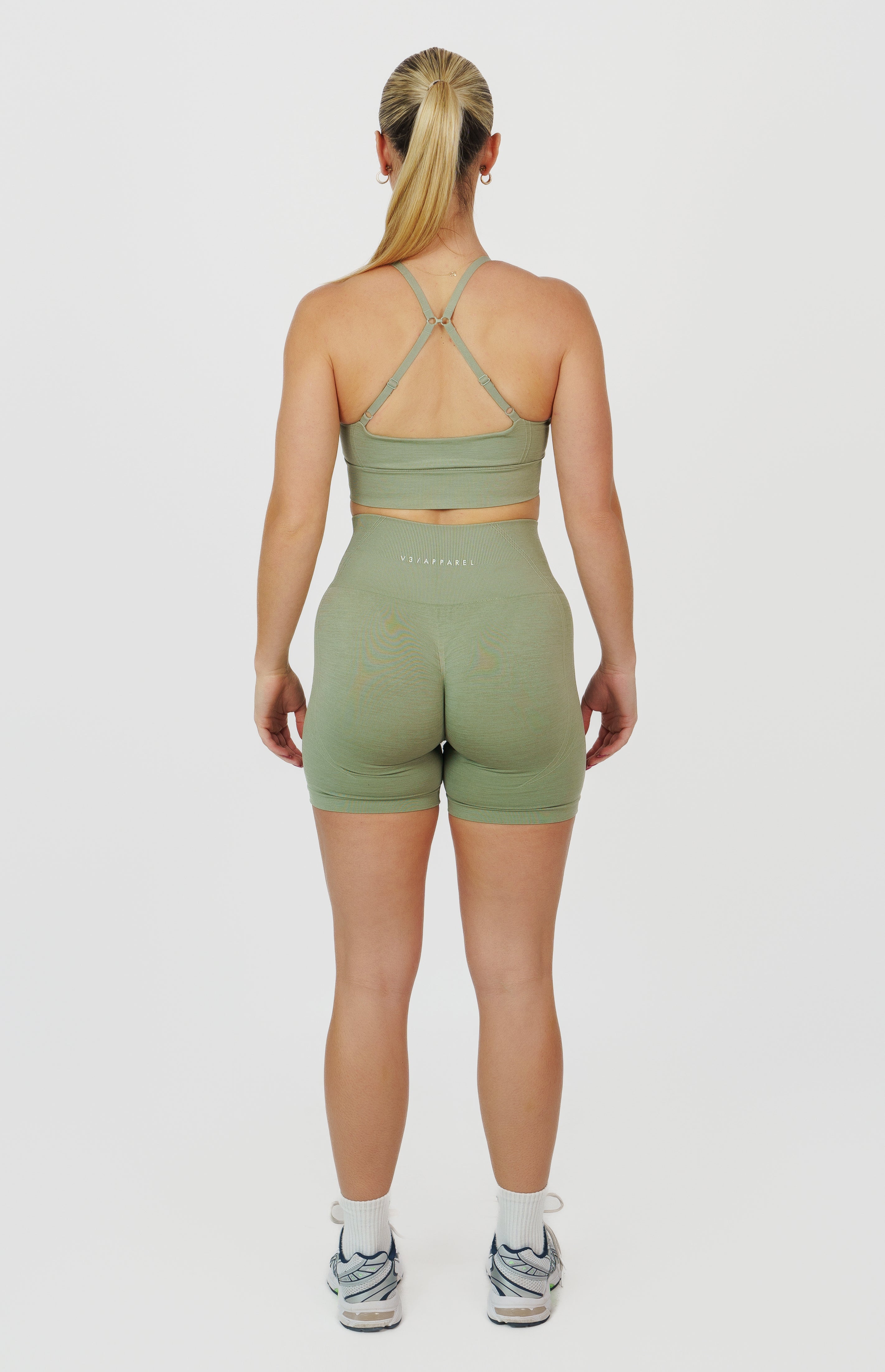 Tempo Seamless Scrunch Shorts & Multi-Way Sports Bra Set - Forest Green